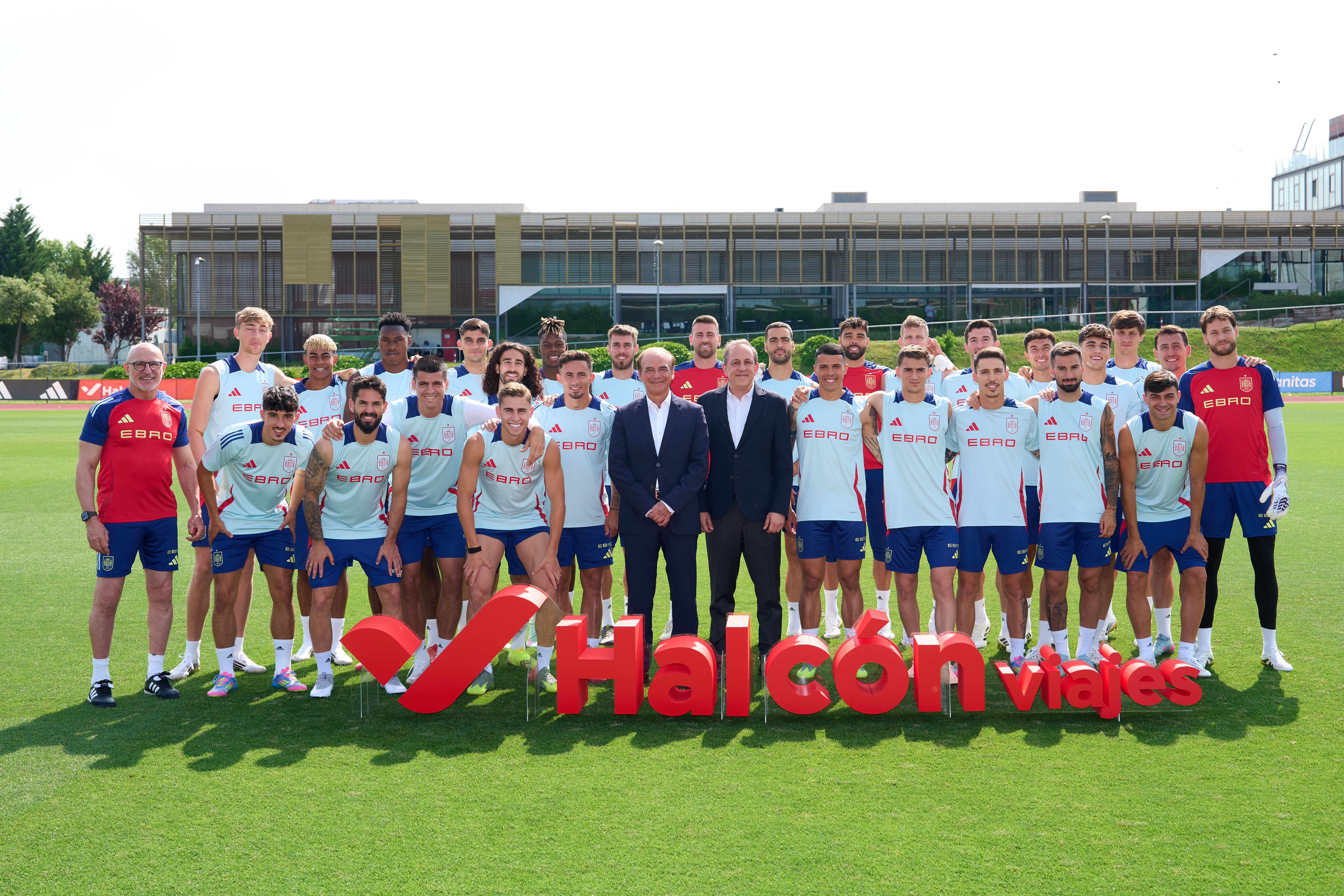 250708 CS - Halcón Viajes diventa sponsor partner della RFEF.jpg